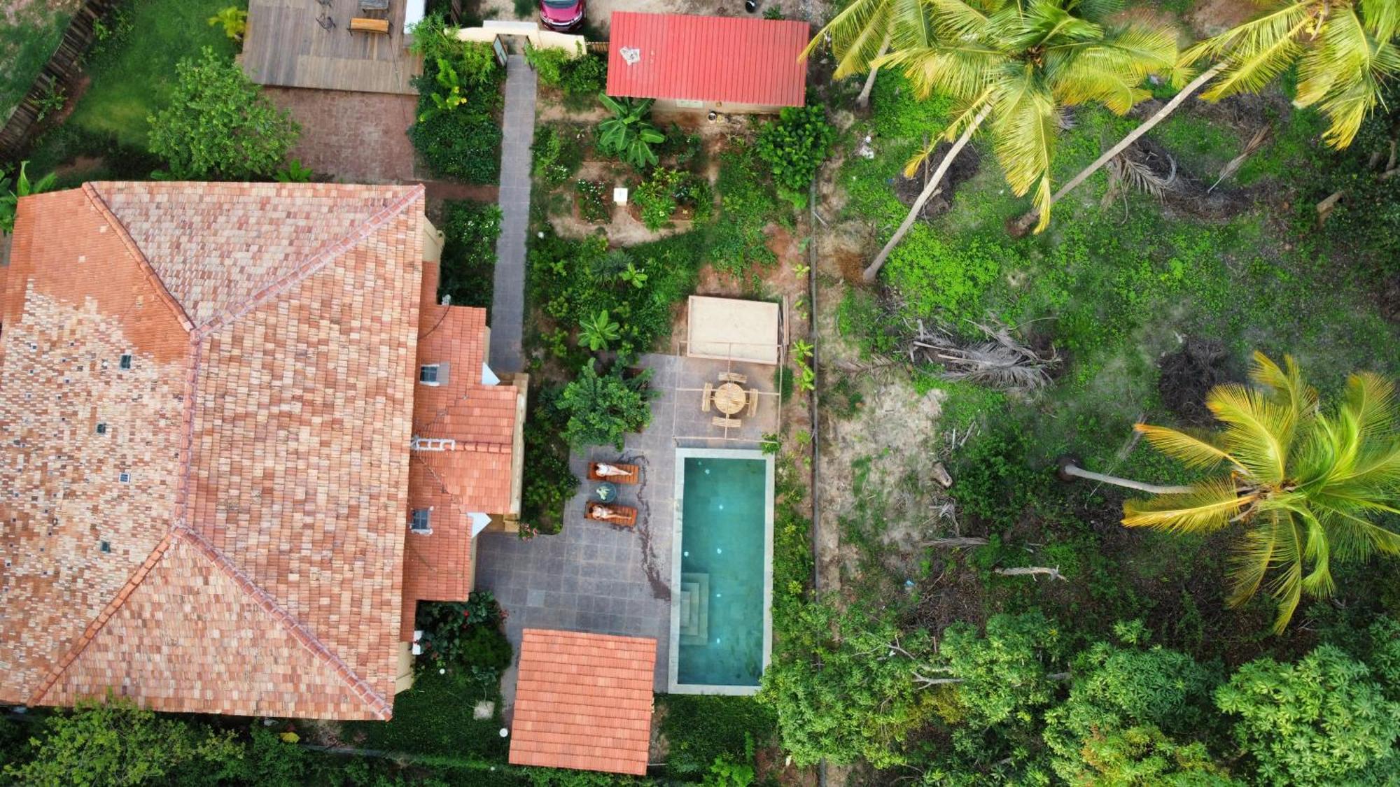 Caju Grove - The Big Yellow Goan House Guirim
