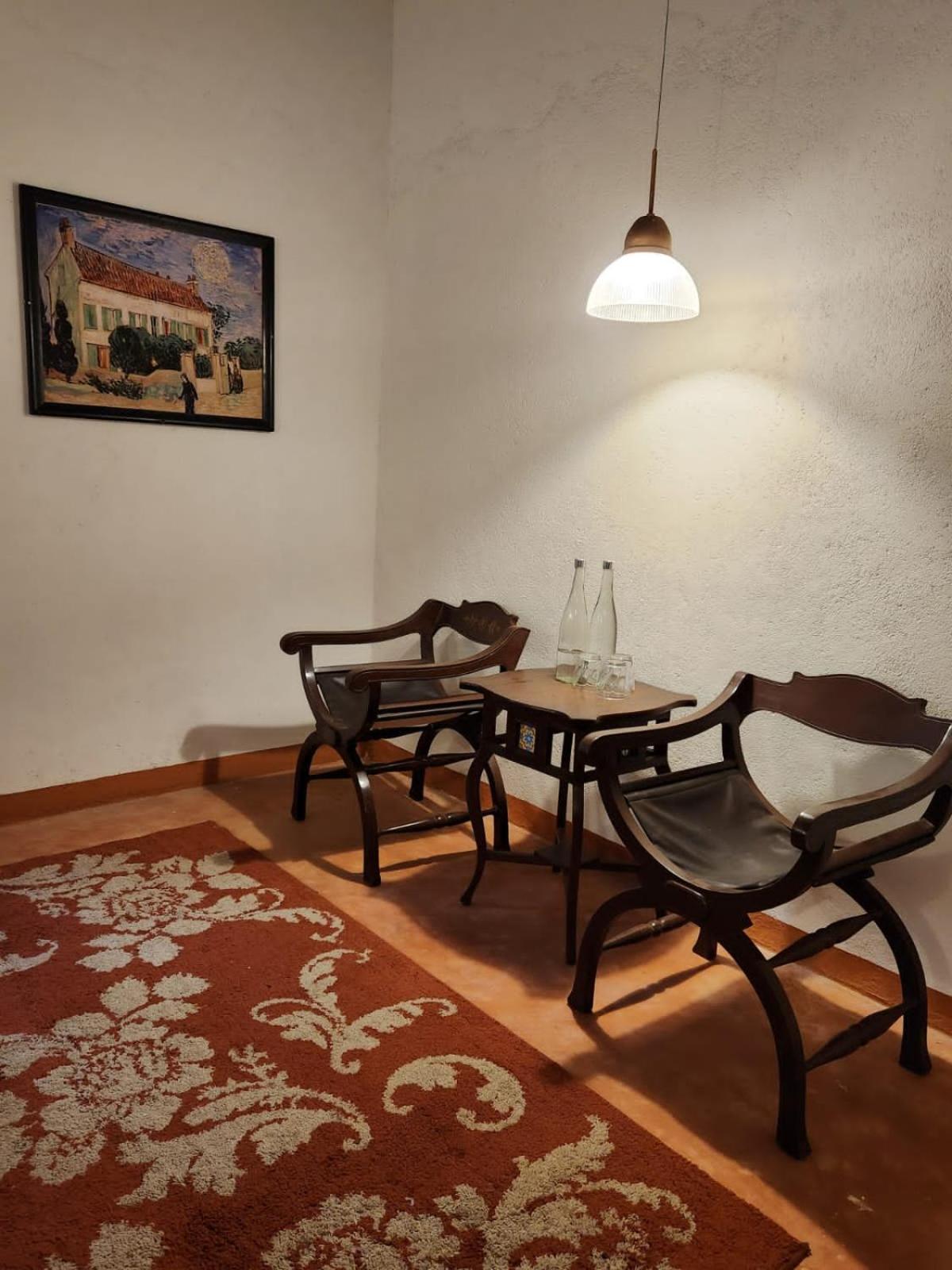 Caju Grove - The Big Yellow Goan House Bed & Breakfast Guirim